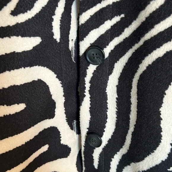 H&M Shacket - Picture 6 of 9